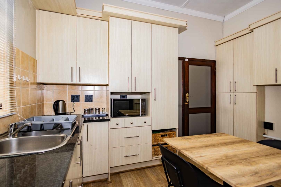 To Let 1 Bedroom Property for Rent in Oakdale Western Cape